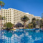 Error Fare – 12 Tage Teneriffa im 4 Sterne Hotel H10 Las Palmeras mit Halbpension, Flug, Transfer & Zug nur 277€