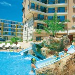 9 Tage Sonnenstrand im 4 Sterne Hotel Karolina inkl. Frühstück für 452€